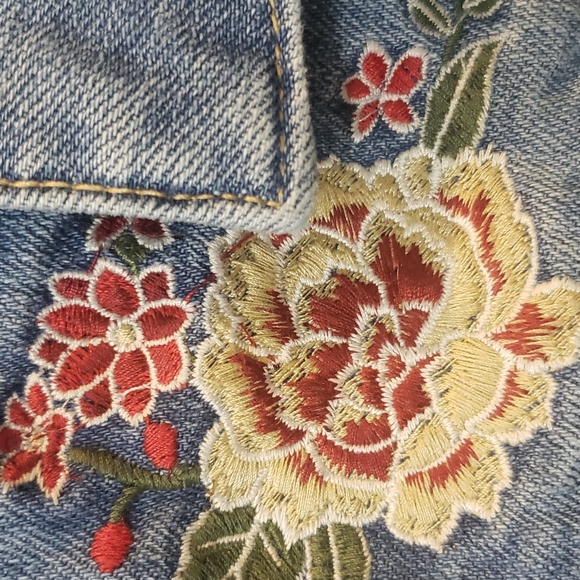 Denim jacket - Picture 3 of 8